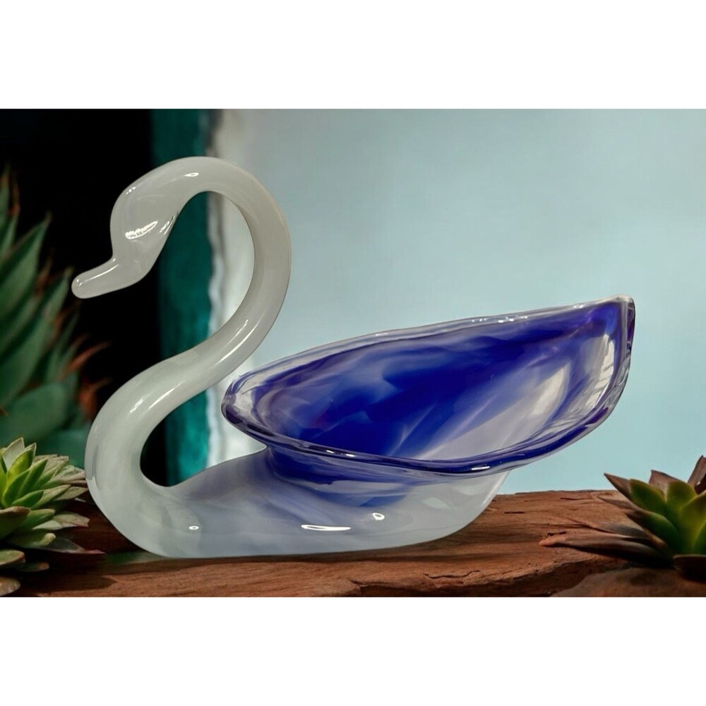 Vintage Ozark Art Glass Swan Handmade Blown Swirl Candy Nut Dish Bowl Decor (A)